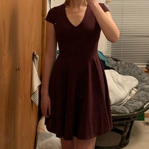 Macy’s Maroon homecoming dress, size xs
